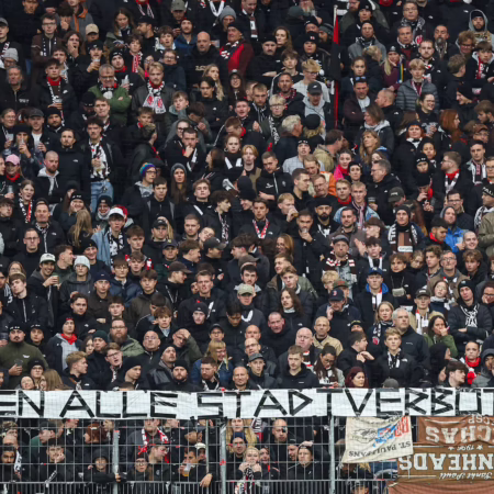 Platzverweis für 200 Fans: St. Pauli kritisiert „fragwürdige“ Polizei-Maßnahme