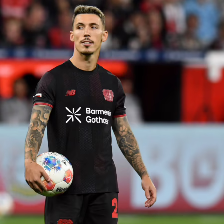 Grimaldo drosselt sein Freistoßtraining – und ärgert sich über die Schiedsrichter