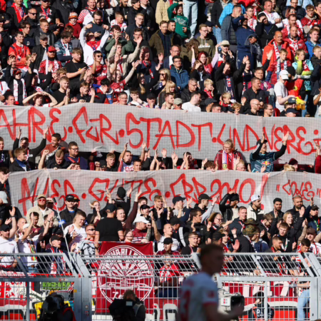 Sicherheit im Fußball: Weniger Verletzte, mehr Pyro