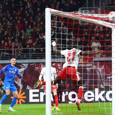 Ein Fall für den Kaiser: Schick löst Berbatov ab und sieht rosige Zeiten für Bayer