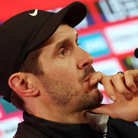 Schuster will „gegenseitige Sympathien ausklammern“ – Abwehr-Duo fehlt auch gegen Bremen