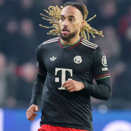 Boey kurz vor Bayern-Abschied