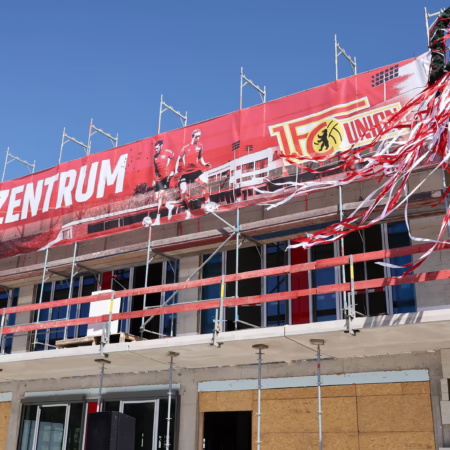 Richtfest für neues Trainingszentrum: Unions „Novum im deutschen Profifußball“
