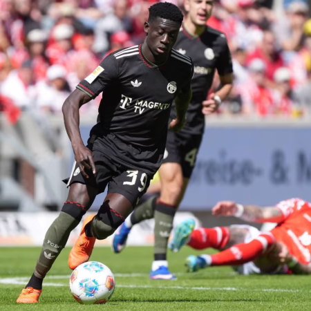 „Kein Geschenk“: Kompany erklärt Startelf-Debüt von Bayern-Youngster Sapoko