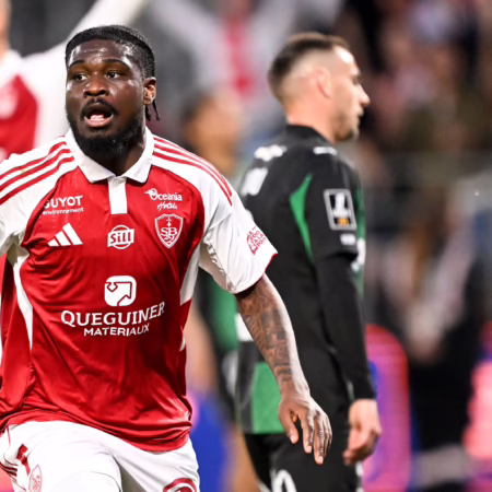 Vertrag bis 2028: Schalke verpflichtet Dina Ebimbe