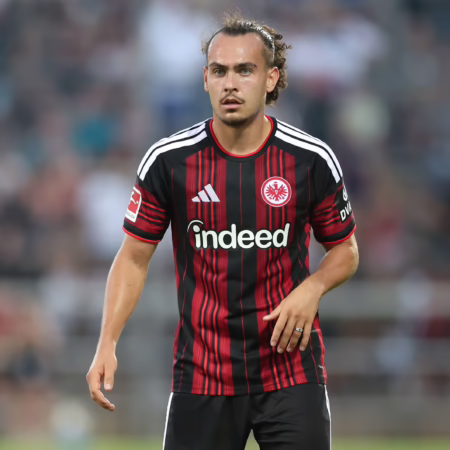 Theate verlässt Frankfurt Richtung Bologna
