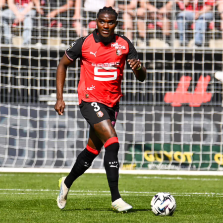 Frankfurt verstärkt die Defensive: Wunschspieler Brassier kommt