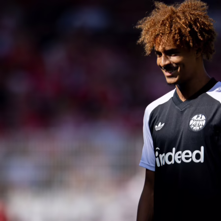 Mit großem Gewinn für Frankfurt: Bahoya wechselt zu Leeds United