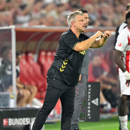 Kwasniok über seine Startelf: „Das ist mein Ansatz, weil ich aus dem Amateursport komme“