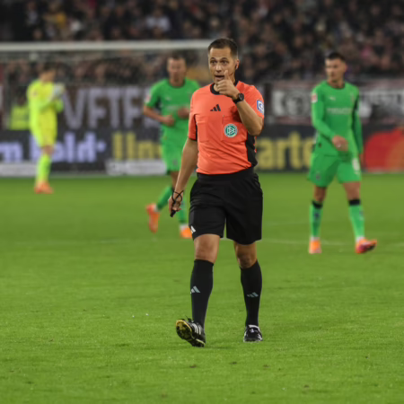 Schiedsrichter unzufrieden mit halbautomatischer Abseitstechnologie