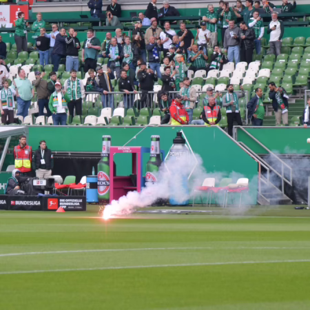 Raketen in Richtung Werder-Fans – DAZN unterbricht Übertragung