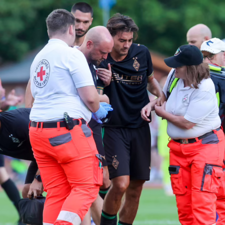 Schulter kaputt: Castrop fehlt Gladbach für mehrere Wochen